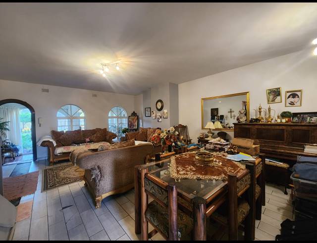 2 BEDROOM TOWNHOUSE FOR SALE IN THREE RIVERS